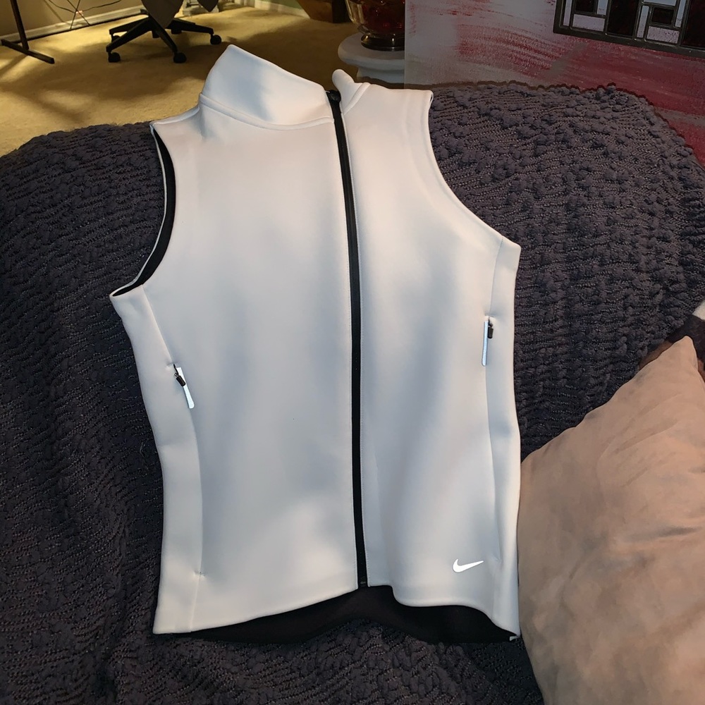 Nike therma fit vest